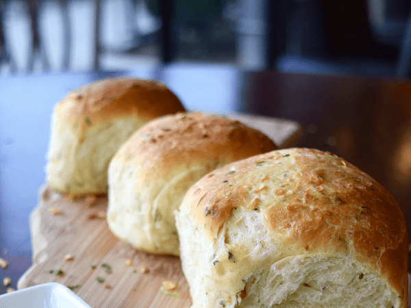 https://www.sensientnaturalingredients.com/wp-content/uploads/2019/05/Product-Applications_Bakery_Section-1_600x450-1.png